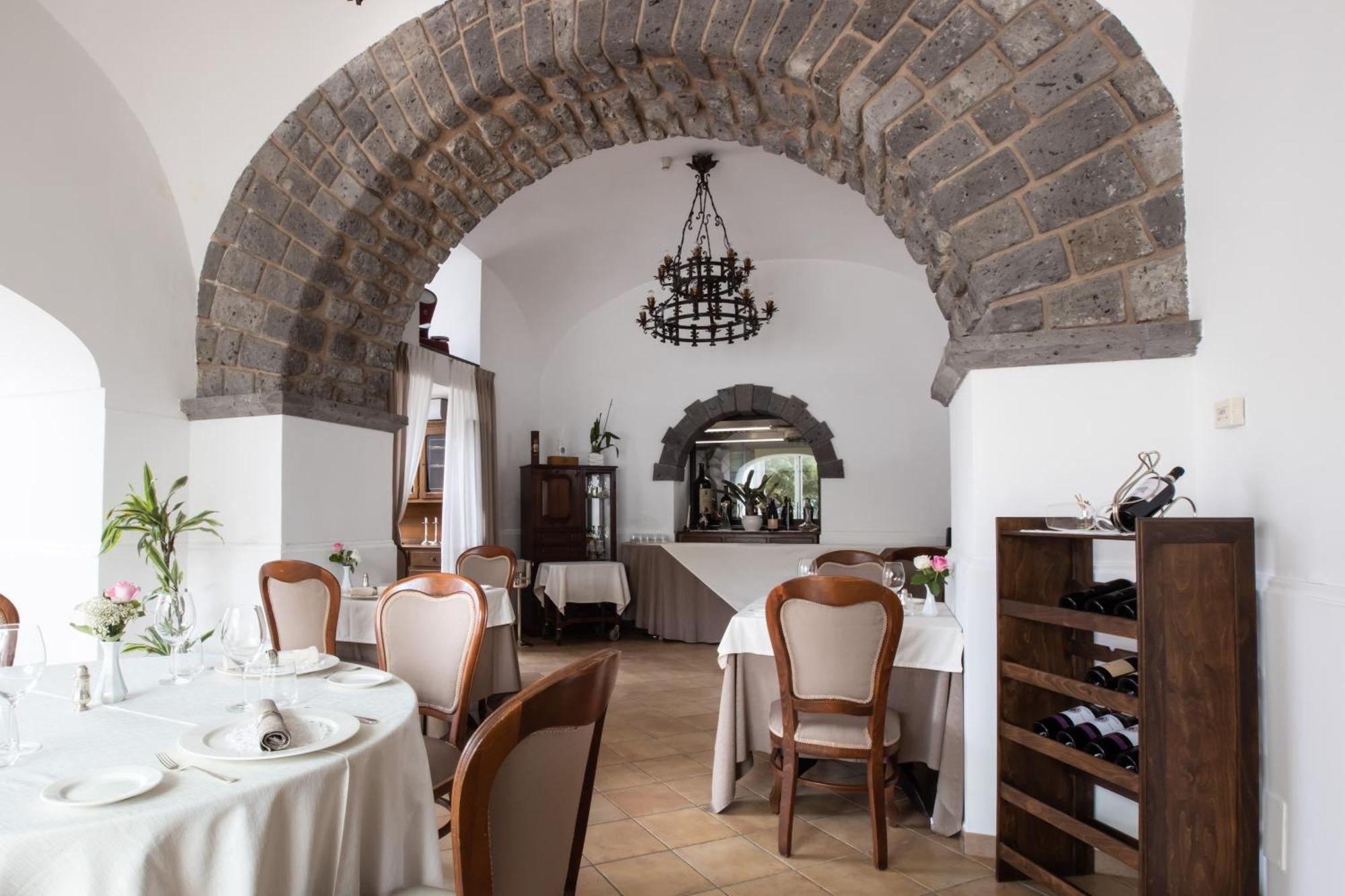 Hotel Oasi Olimpia Relais SantʼAgata sui Due Golfi Esterno foto