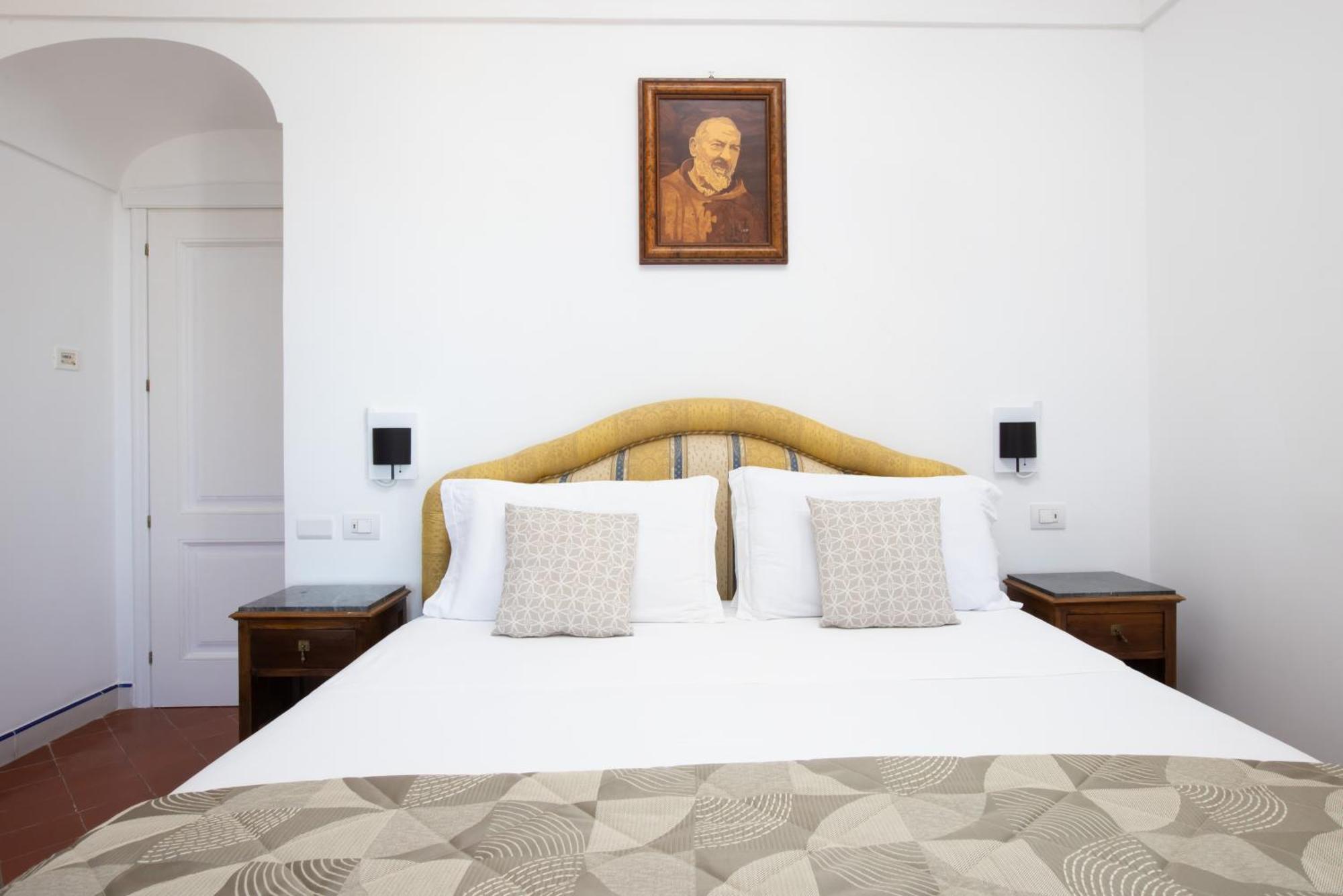 Hotel Oasi Olimpia Relais SantʼAgata sui Due Golfi Esterno foto