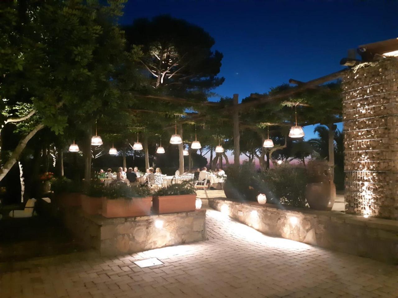 Hotel Oasi Olimpia Relais SantʼAgata sui Due Golfi Esterno foto